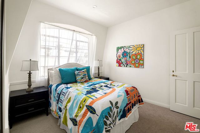 1148 Chelsea Avenue 1, Santa Monica, CA 90403