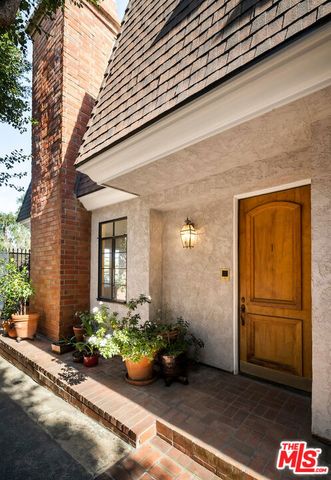 1148 Chelsea Avenue 1, Santa Monica, CA 90403