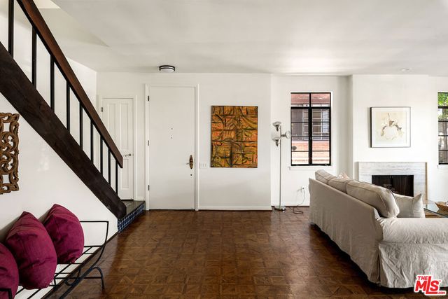 1148 Chelsea Avenue 1, Santa Monica, CA 90403