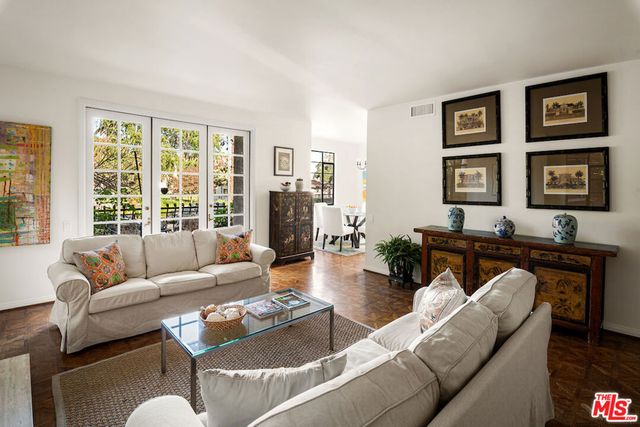 1148 Chelsea Avenue 1, Santa Monica, CA 90403