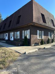 77 Memorial Parkway, 3, Atlantic Highlands, NJ 07716