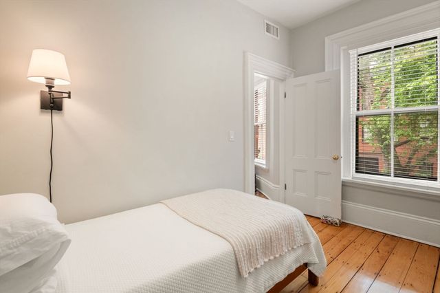 96 Waltham 2, Boston, MA 02118