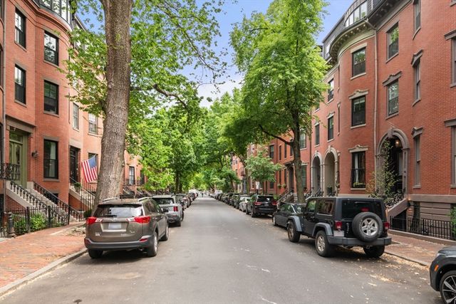 96 Waltham 2, Boston, MA 02118