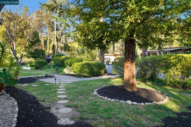 38 Vista Del Mar, Orinda, CA 94563