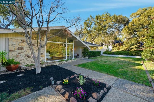 38 Vista Del Mar, Orinda, CA 94563