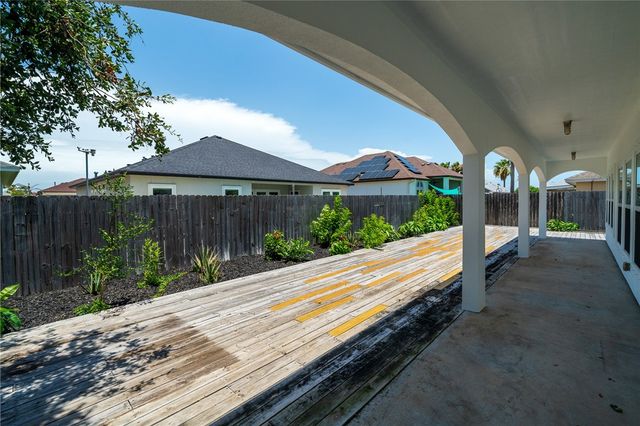 13970 Mainsail St, Corpus Christi, TX 78418
