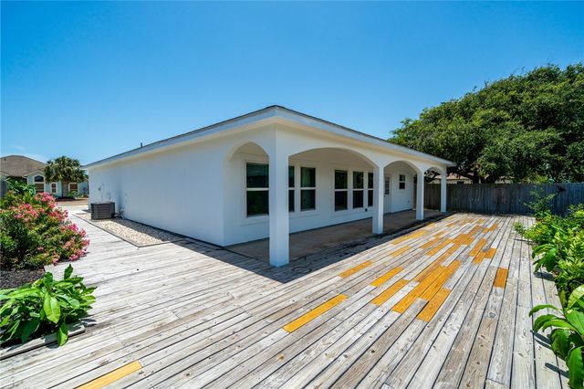 13970 Mainsail St, Corpus Christi, TX 78418