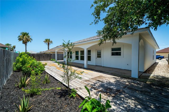 13970 Mainsail St, Corpus Christi, TX 78418