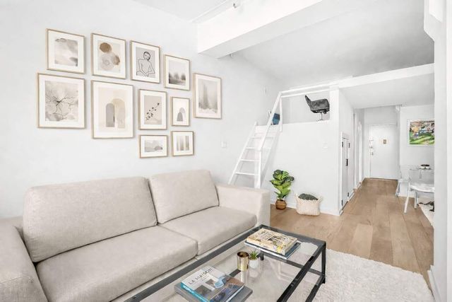 310 E 23rd St Apt 4B, New York City, NY 10010