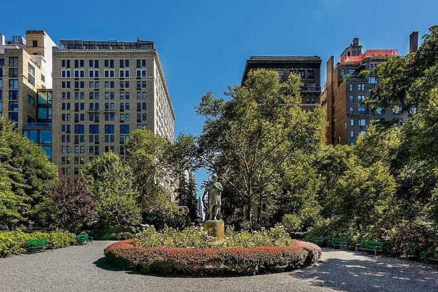 310 E 23rd St Apt 4B, New York City, NY 10010