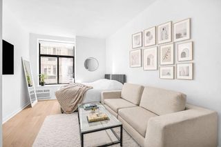 310 E 23rd St Apt 4B, New York City, NY 10010