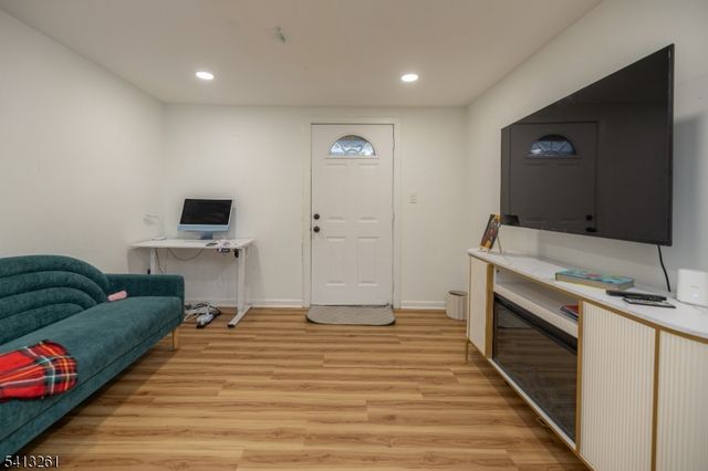 175 Rosewood Ln, Woodbridge Twp., NJ 07064