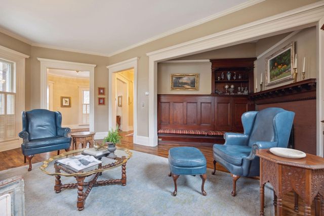 1203 Mount Curve Avenue, Minneapolis, MN 55403