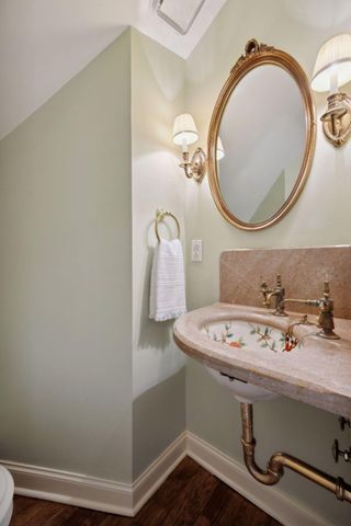 1203 Mount Curve Avenue, Minneapolis, MN 55403
