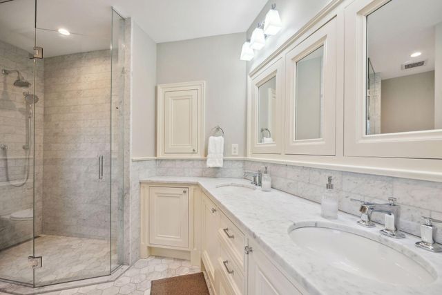 1203 Mount Curve Avenue, Minneapolis, MN 55403