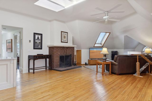 1203 Mount Curve Avenue, Minneapolis, MN 55403