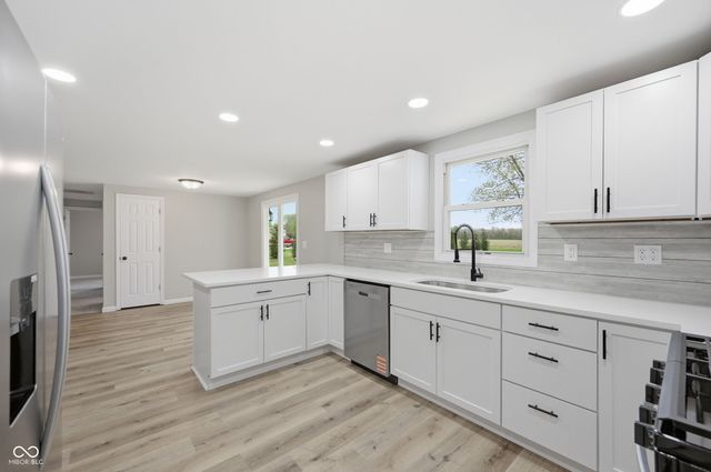 414 S 1st Street, Lewisville, IN 47352