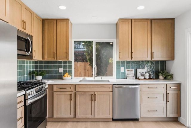 9604 Paseo Montril, San Diego, CA 92129