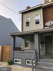 462 STUYVESANT AVE, Trenton, NJ 08618