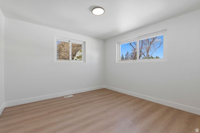 1358 E MAPLEWOOD DR, Murray, UT 84121