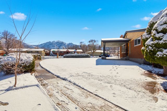 1358 E MAPLEWOOD DR, Murray, UT 84121