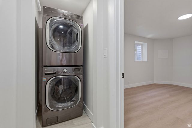 1358 E MAPLEWOOD DR, Murray, UT 84121