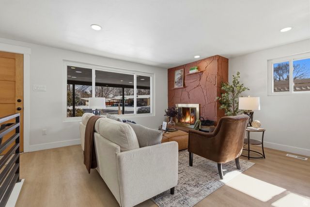 1358 E MAPLEWOOD DR, Murray, UT 84121