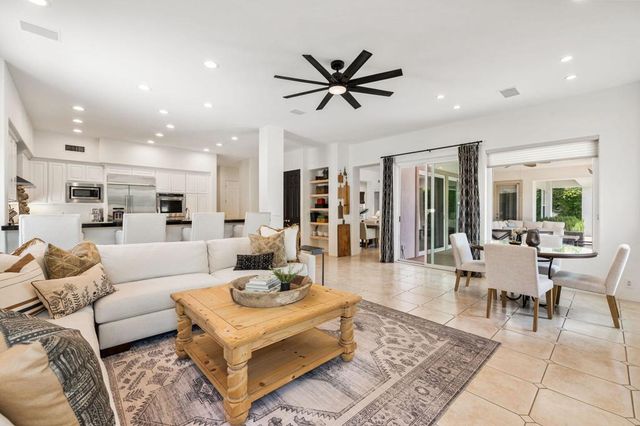 85 Appian Way, Palm Desert, CA 92211