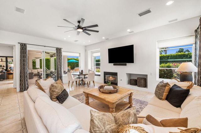 85 Appian Way, Palm Desert, CA 92211