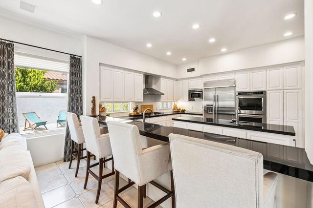 85 Appian Way, Palm Desert, CA 92211