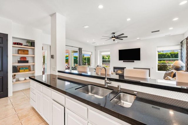 85 Appian Way, Palm Desert, CA 92211