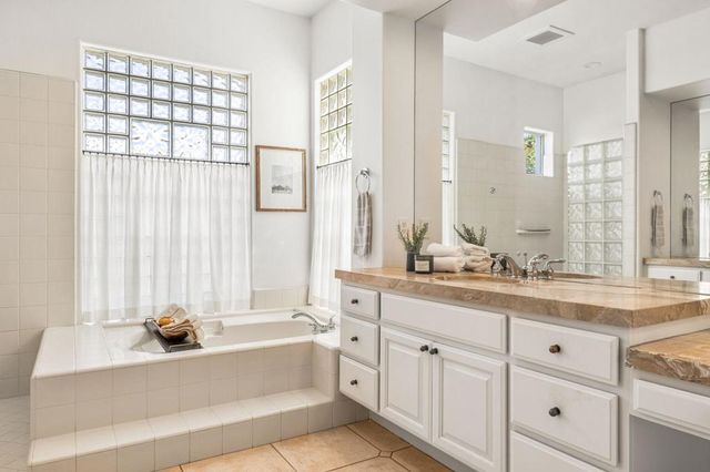 85 Appian Way, Palm Desert, CA 92211