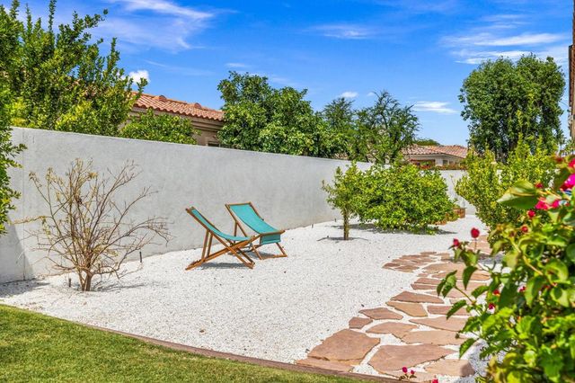 85 Appian Way, Palm Desert, CA 92211
