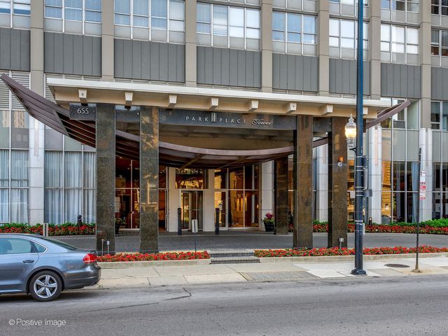 655 W Irving Park Road 3315, Chicago, IL 60613