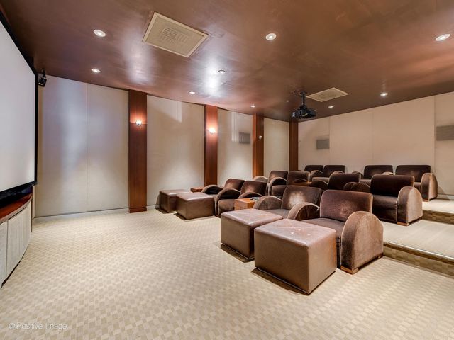 655 W Irving Park Road 3315, Chicago, IL 60613