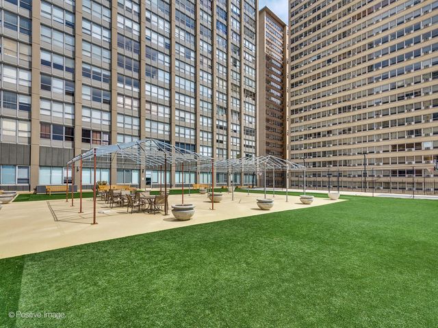 655 W Irving Park Road 3315, Chicago, IL 60613