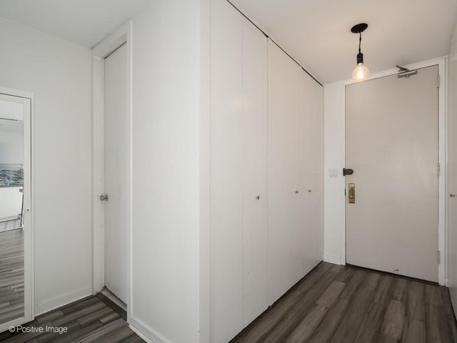 655 W Irving Park Road 3315, Chicago, IL 60613