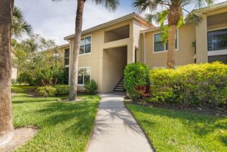4045 CROCKERS LAKE BOULEVARD 11, Sarasota, FL 34238