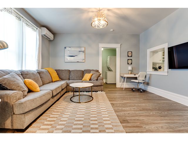 655 MONROE St, Eugene, OR 97402