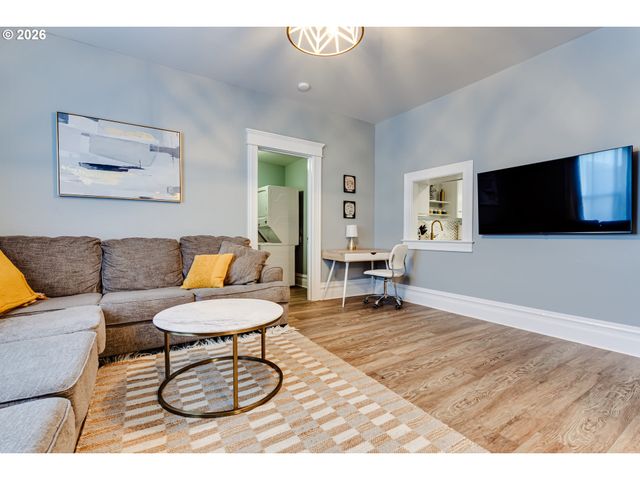655 MONROE St, Eugene, OR 97402