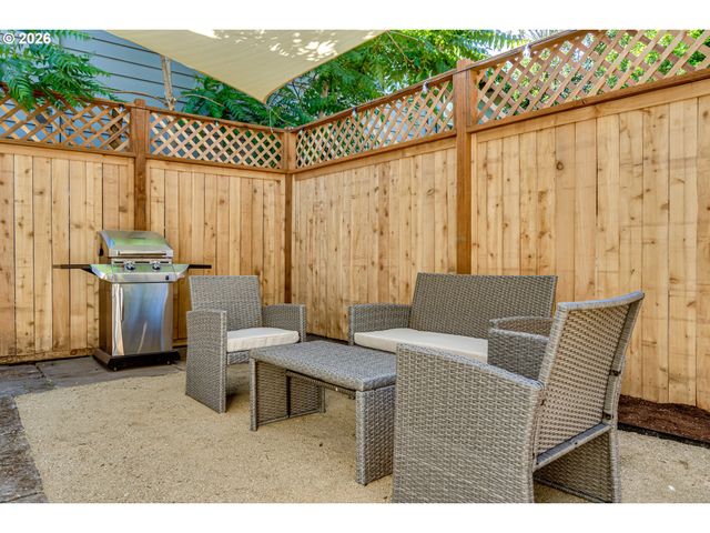 655 MONROE St, Eugene, OR 97402