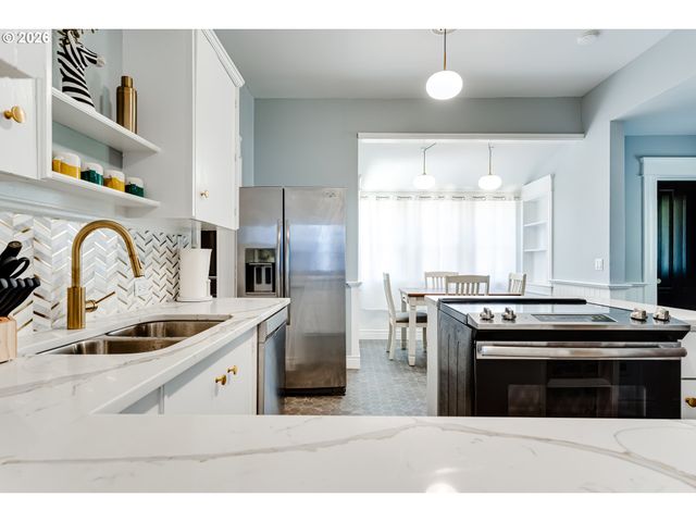 655 MONROE St, Eugene, OR 97402