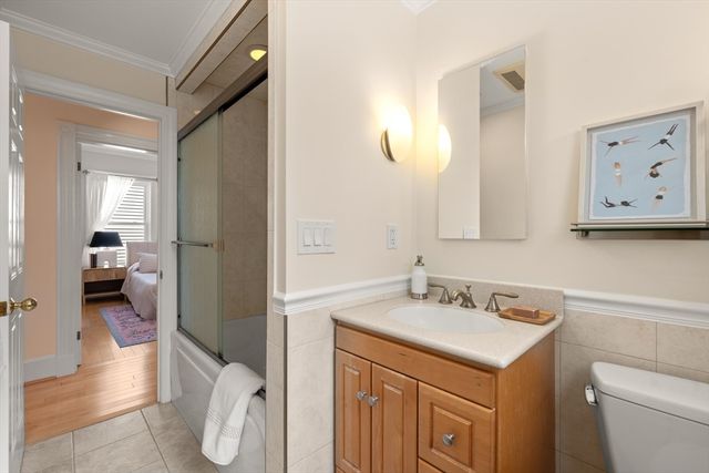 5 Washburn Terrace 3, Brookline, MA 02446