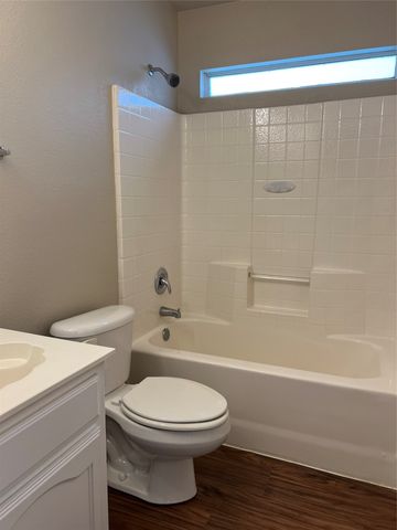 10921 Colonial Heights Lane, Fort Worth, TX 76179