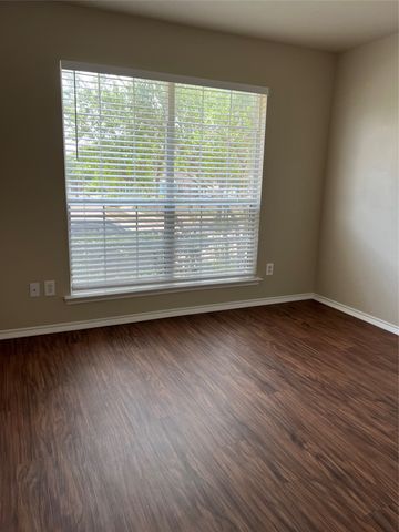 10921 Colonial Heights Lane, Fort Worth, TX 76179