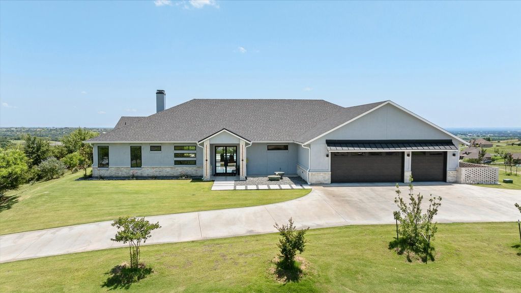 150 Pinnacle Peak Lane, Weatherford, TX 76087