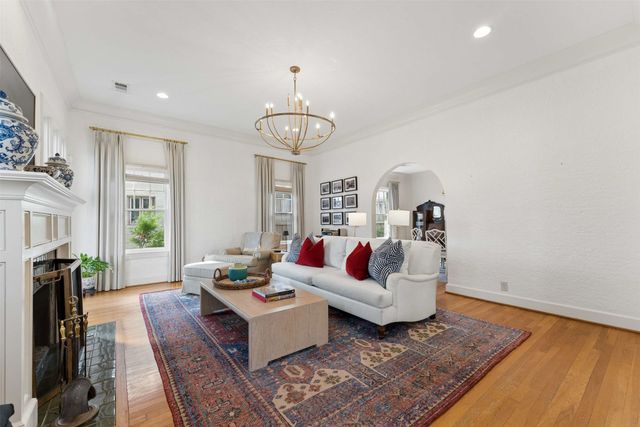 6415 Lakeshore Drive, Dallas, TX 75214