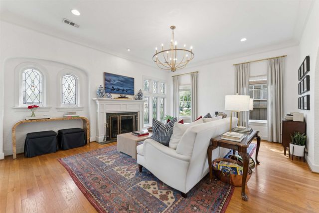 6415 Lakeshore Drive, Dallas, TX 75214