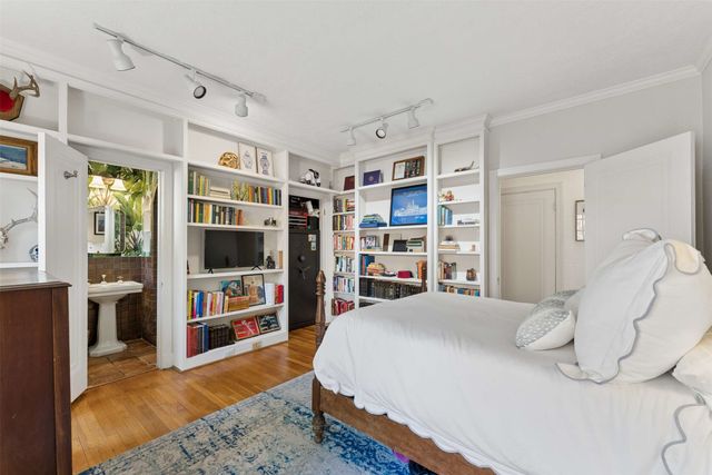 6415 Lakeshore Drive, Dallas, TX 75214