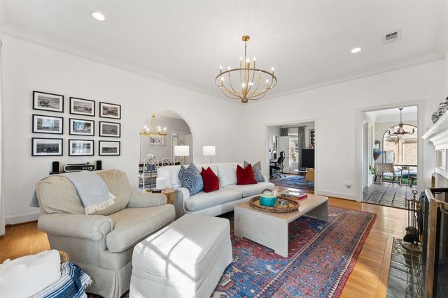 6415 Lakeshore Drive, Dallas, TX 75214